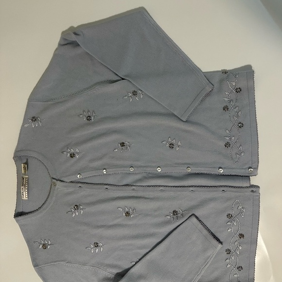 Carolyn Taylor Gray Knit Top - Picture 3 of 4